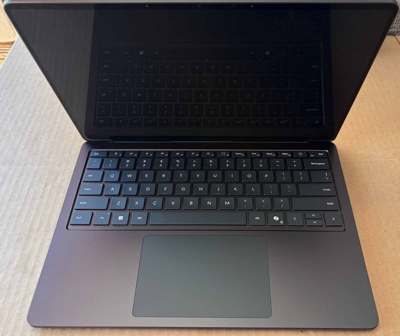 Microsoft Surface Laptop 8 13.8″ Touch Core Ultra 5-335 16GB 512GB Windows 11Pro