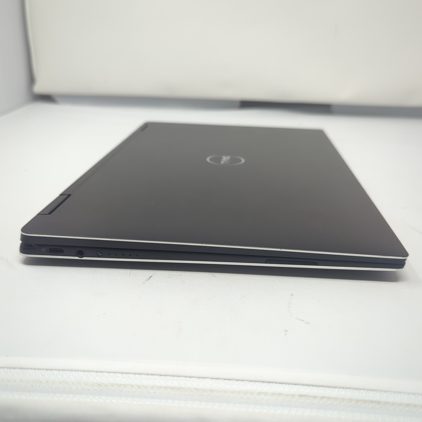 Dell XPS 13 9365 i5-7Y54 256GB NVMe 13″ Touch 2 in 1 8GB RAM Business Laptop
