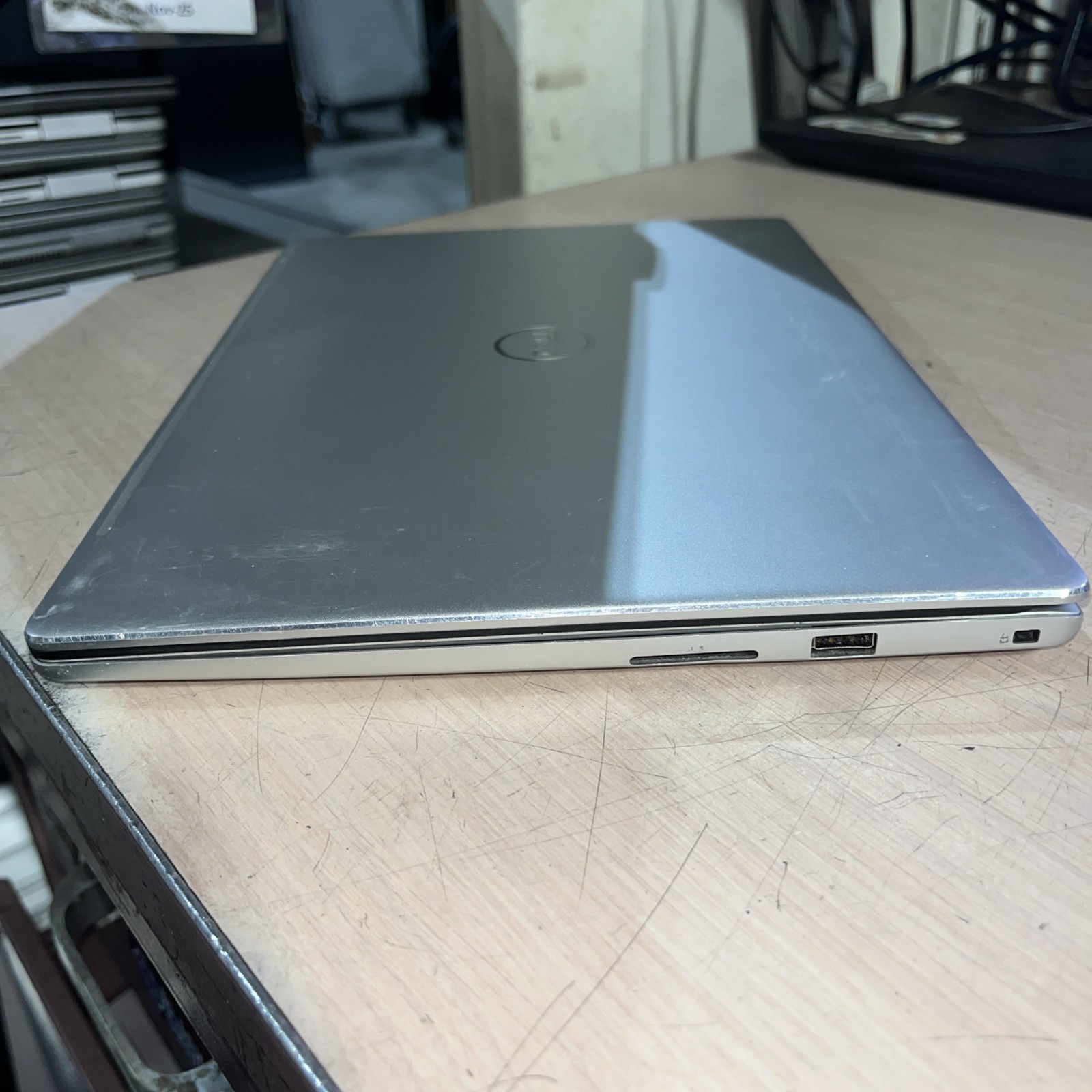 DELL INSPIRON 7380 INTEL CORE I5-8265U 1.60GHZ 8GB RAM NO HD