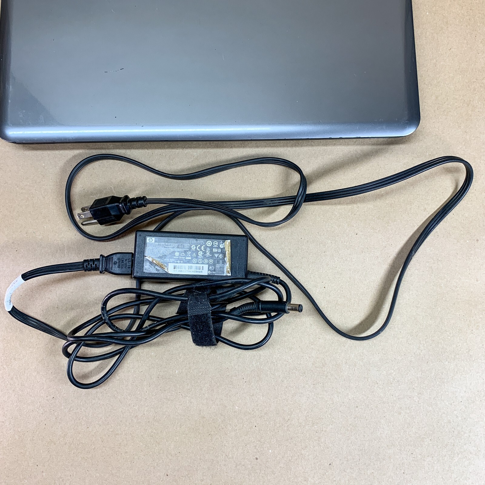 HP Pavilion g7-1219wm 17″ AMD E-450 1.65GHz 500GB HDD 4GB RAM with Charger READ
