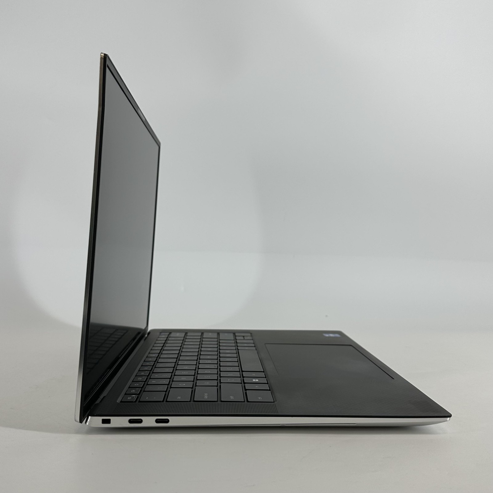 Dell XPS 15 9520 FHD+ 2.3 GHz i7-12700H 16GB 512GB SSD NVIDIA RTX 3050 Good