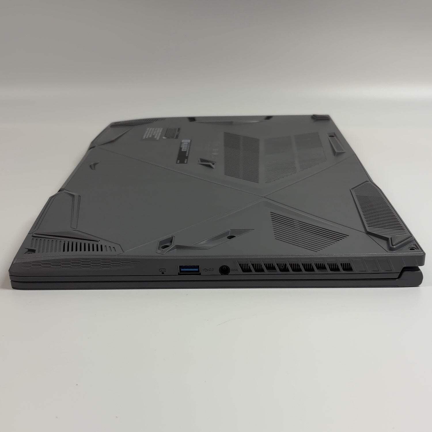 MSI Thin 15 B13VE 15.6″ i5-13420H 2.1GHz 16GB RAM GeForce RTX 4050 READ