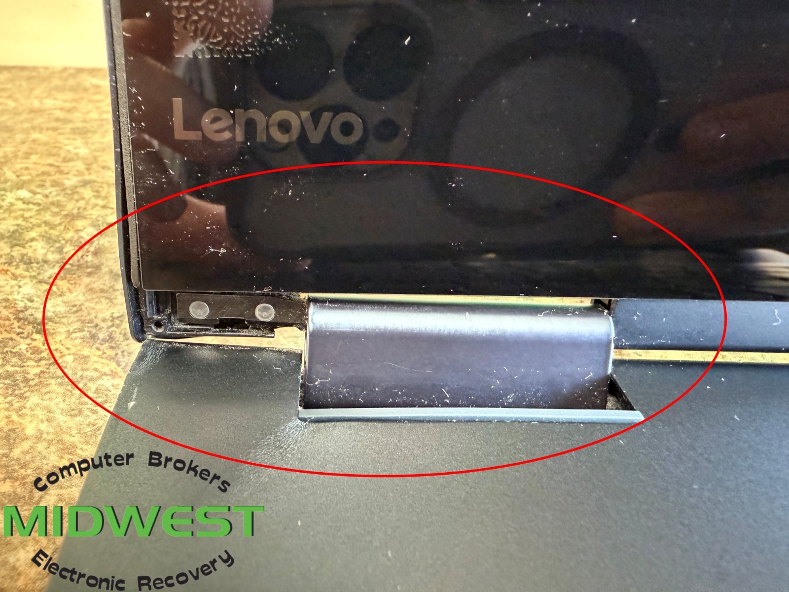 Lenovo Yoga 730-15IWL i5-8265U 1.6GHz 12GB 256GB SSD (For Parts)