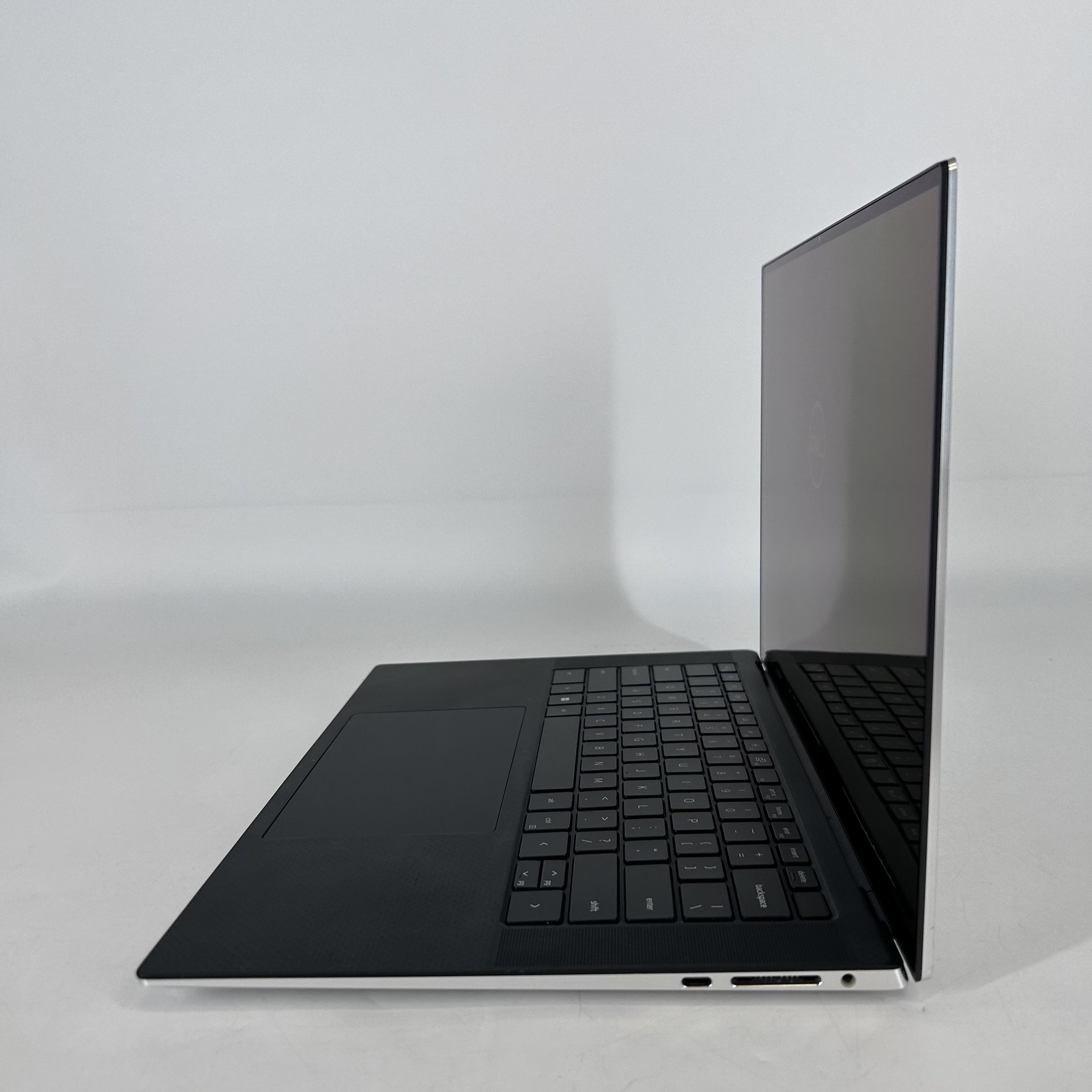 Dell XPS 15 9510 3.5K TOUCH i9-11900H 2.50GHz 16GB 512GB SSD NVIDIA RTX 3050 Ti