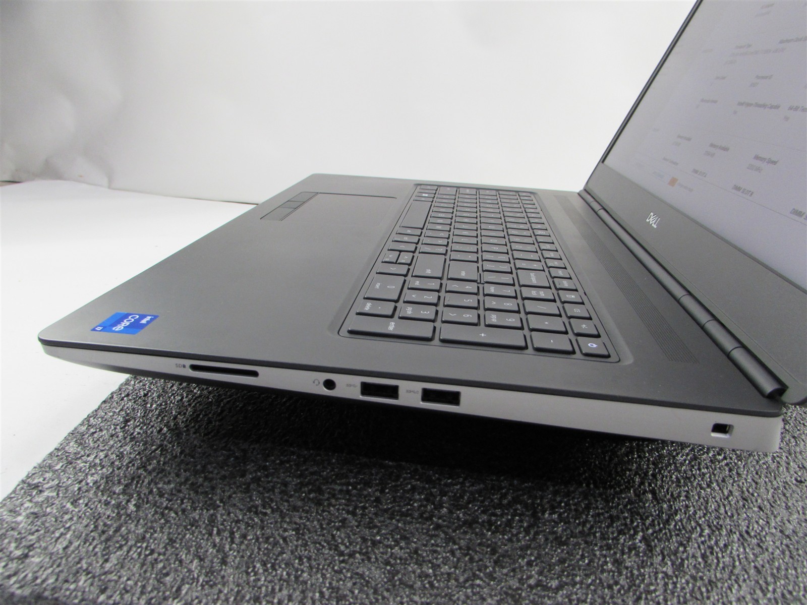 DELL PRECISION 7760 1920X1080 I7-11850H 1TB 32GB NVIDIA RTX A4000 WIN 11 PRO