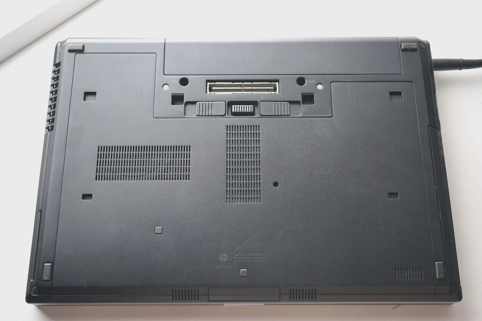HP EliteBook 8560p Laptop / i7 2620M / NO HDD/ Password Locked For Repair/Parts