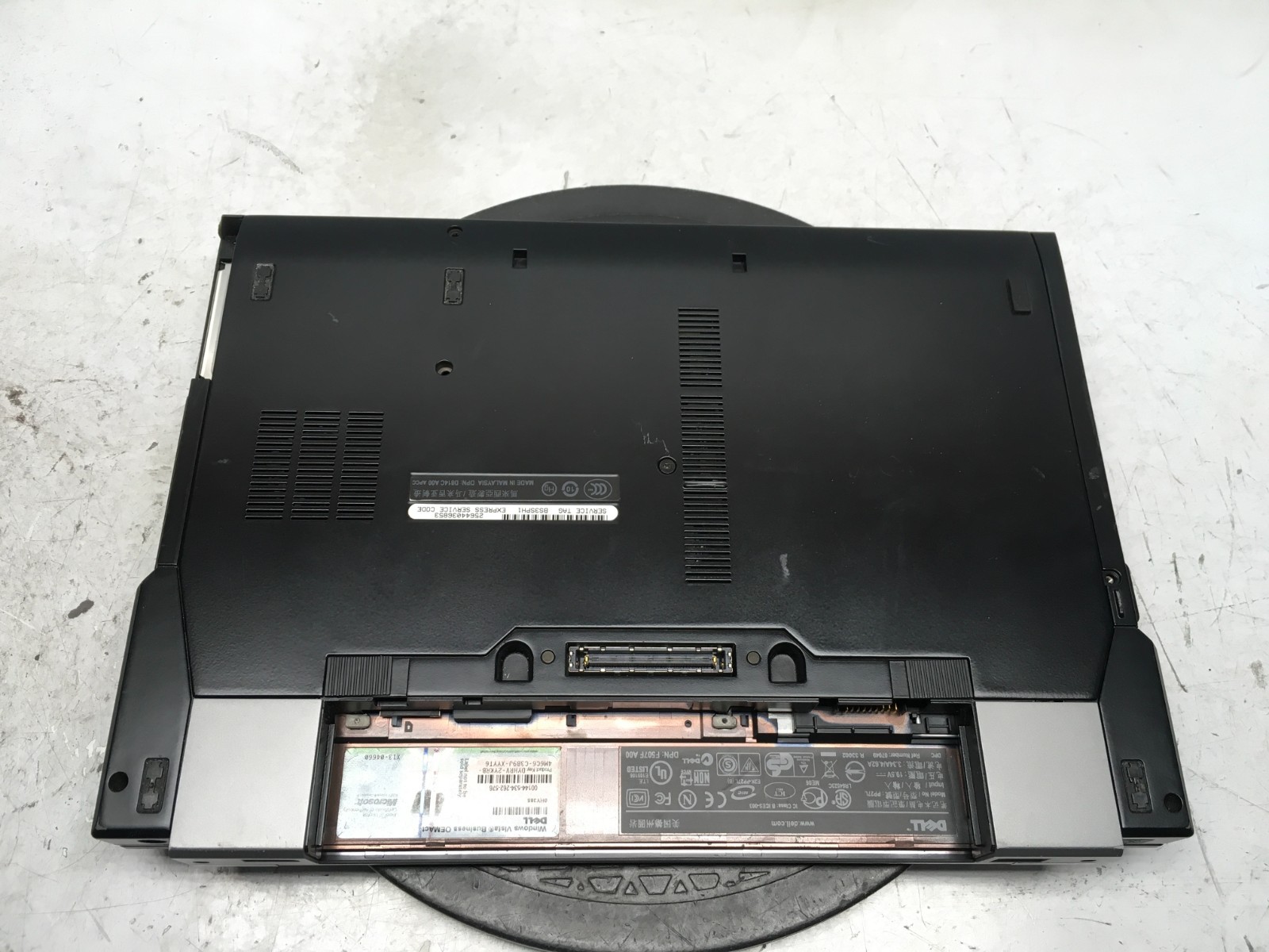 Dell Latitude E6400 Intel Core 2 Duo P8400 2.26GHz 2 GB NO HDD