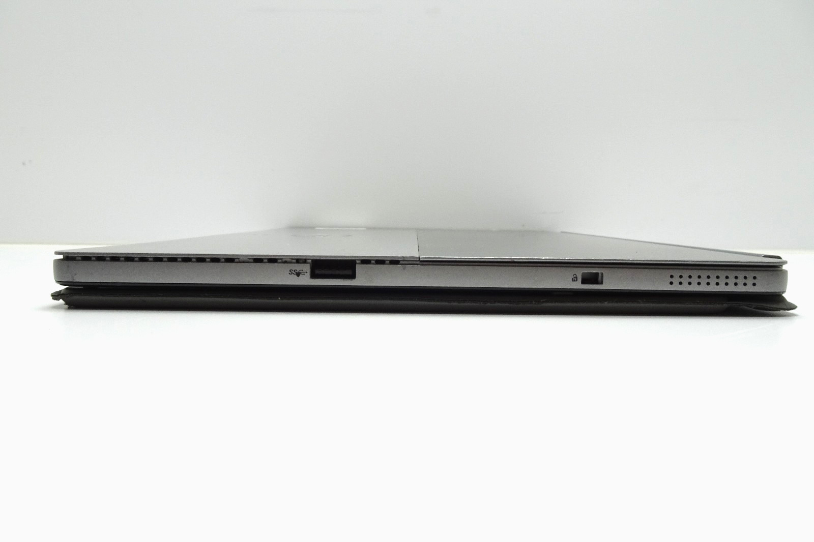 Dell Latitude 7200 2-in-1 | i5-8365U | 8GB RAM | 256GB NVMe | Windows 11 | READ