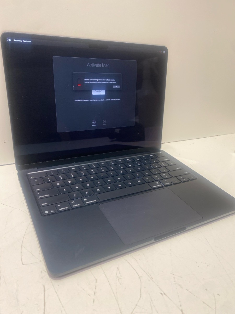APPLE MACBOOK AIR A3240 (P22019011)