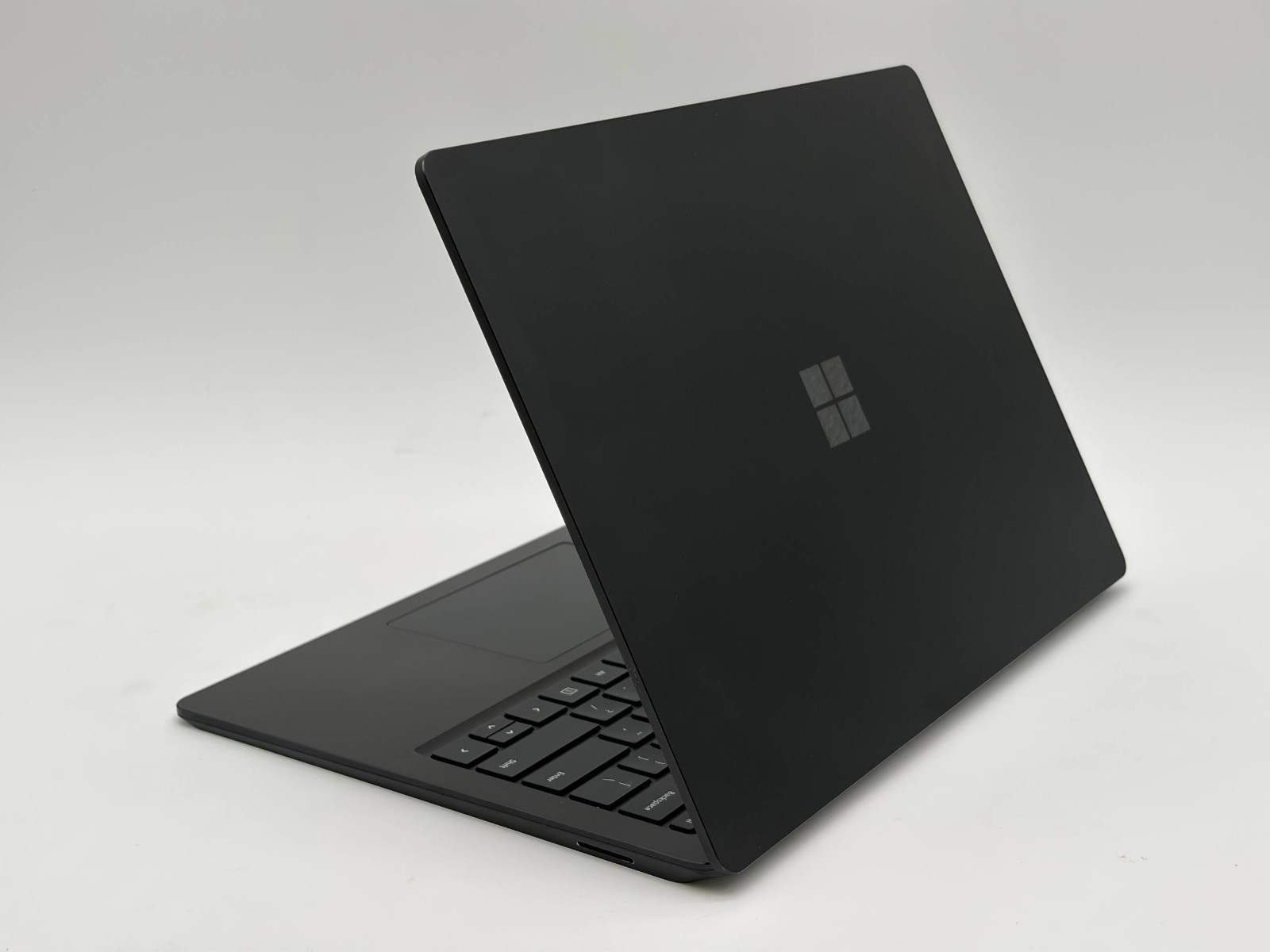 Microsoft Laptop 3 1868 Intel Core i7-1065G7 @1.3GHz 16GB RAM 256GB Win 11 Pro