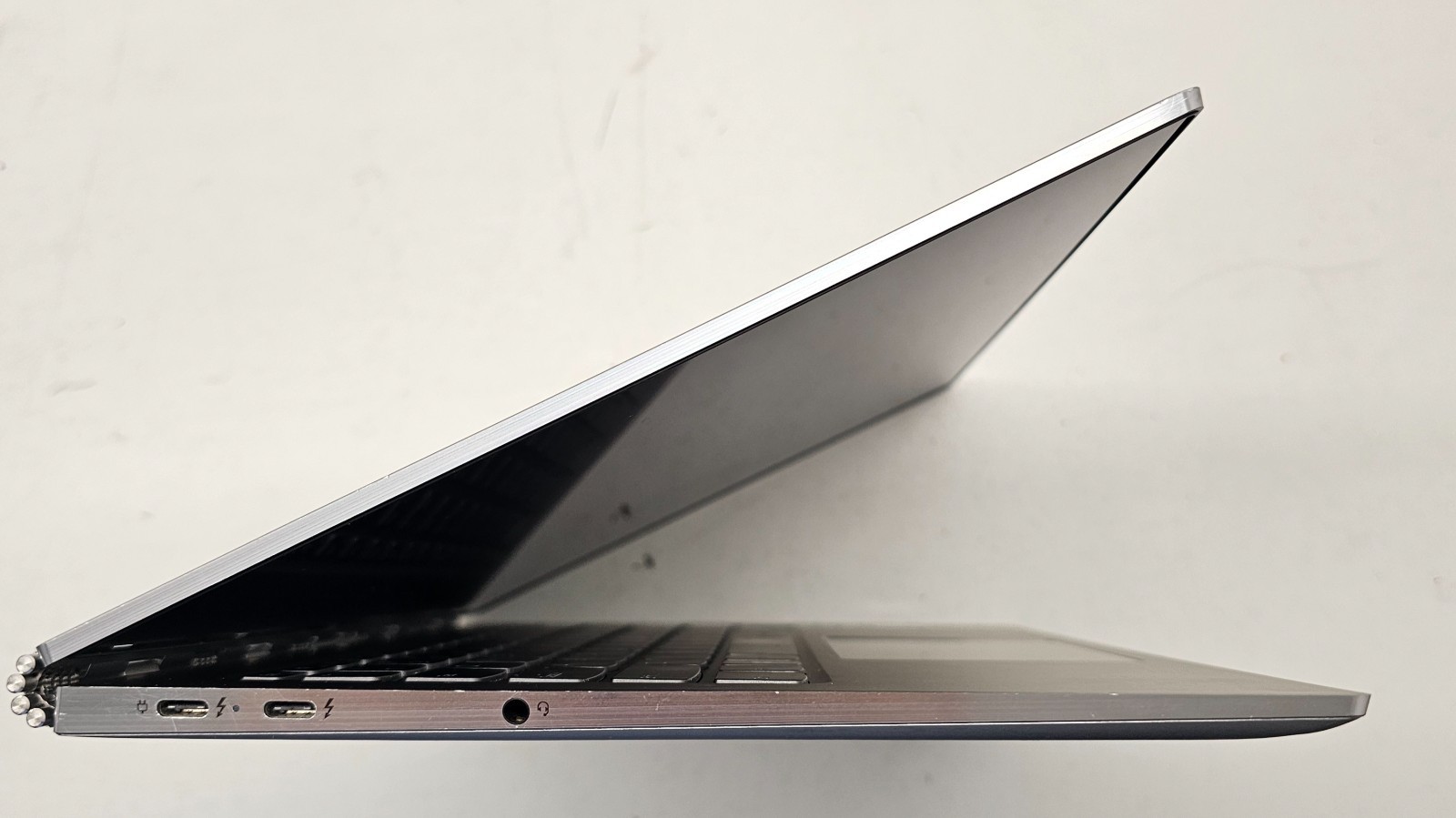 Lenovo Yoga 920-13IKB Laptop Intel Core i7-8550U 16GB Ram 512 NVMe NO OS (FL)