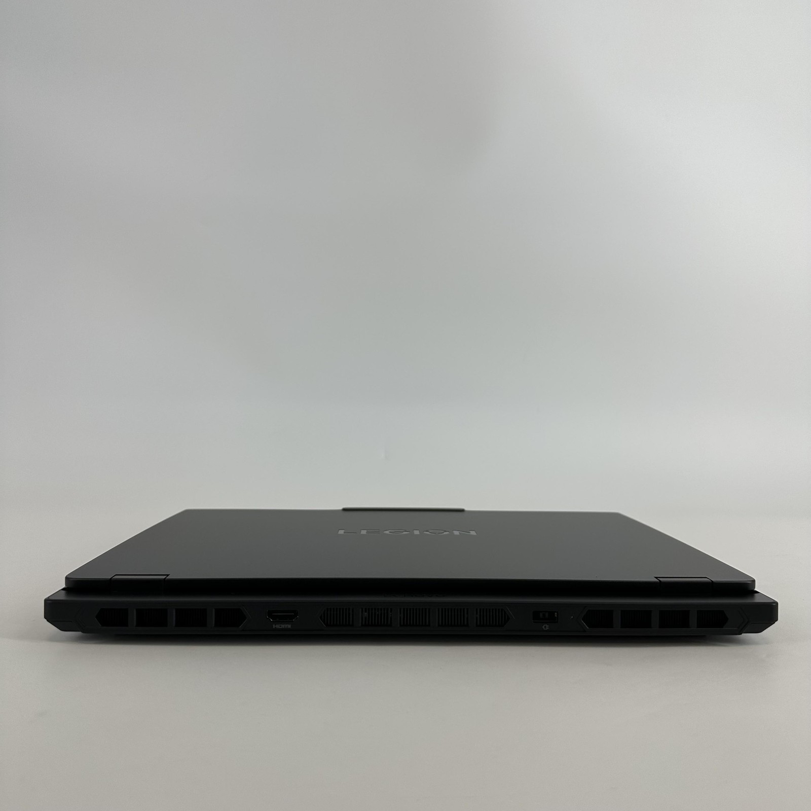 Lenovo Legion 5i Gen 10 15 165Hz QHD+ 2.1 GHz i7-14700HX 16GB 1TB SSD RTX 5070