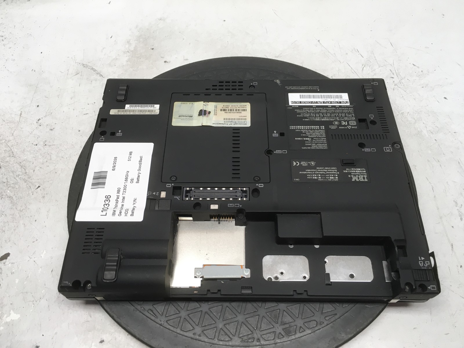 IBM ThinkPad X60 Intel T2300 1.66GHz 512 MB NO HDD NO BATT