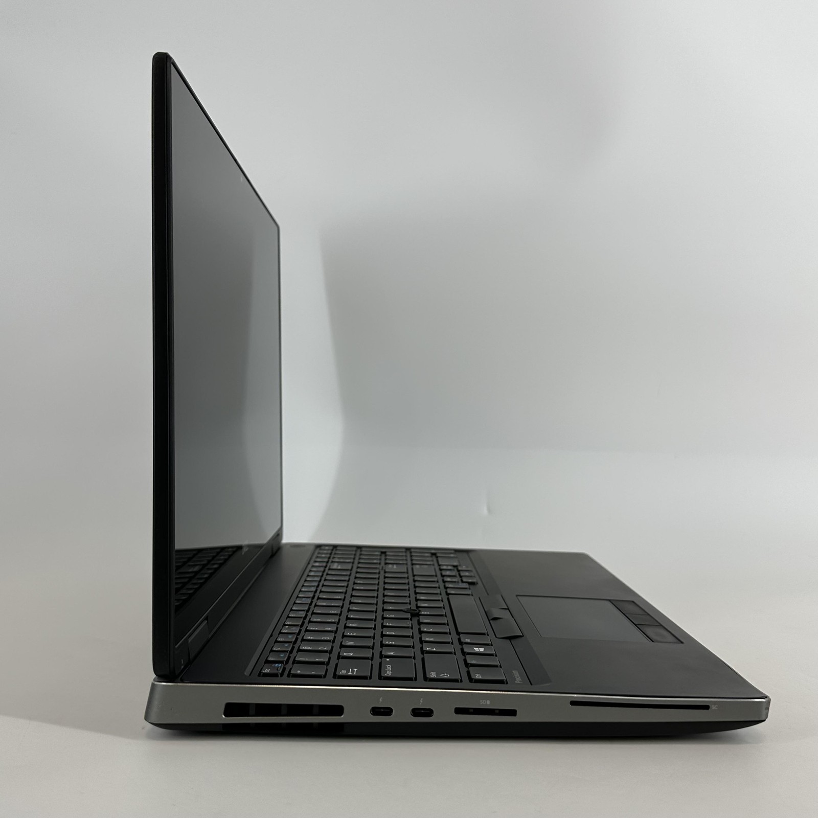 Dell Precision 7530 15.6 FHD TOUCH i7-8750H 2.20GHz 32GB 1TB SSD Quadro P3200