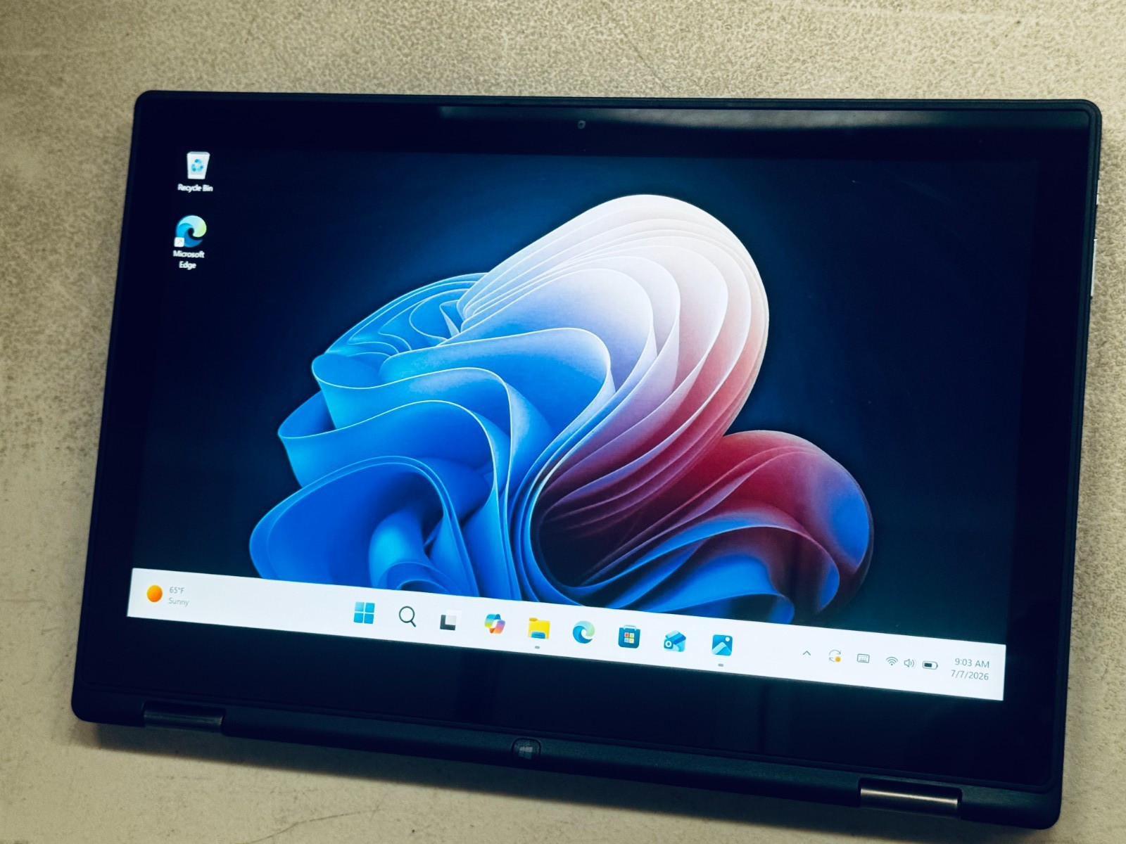 Dell Inspiron 2-in 1 Touch Laptop-Intel i5 6200U-8GB RAM-256GB WIN 11-Excellent