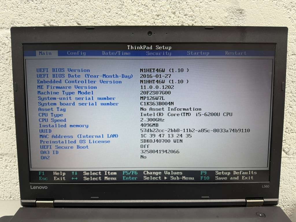 Lenovo ThinkPad L560 15.6″ Laptop i5-6200U 4GB RAM – Powers to BIOS – Used