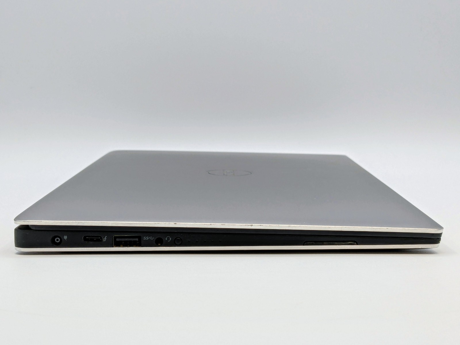 Dell XPS 13 9360 13″ QHD+ Touch I7-7560U 256GB SSD 16GB W10 Webcam Backlit