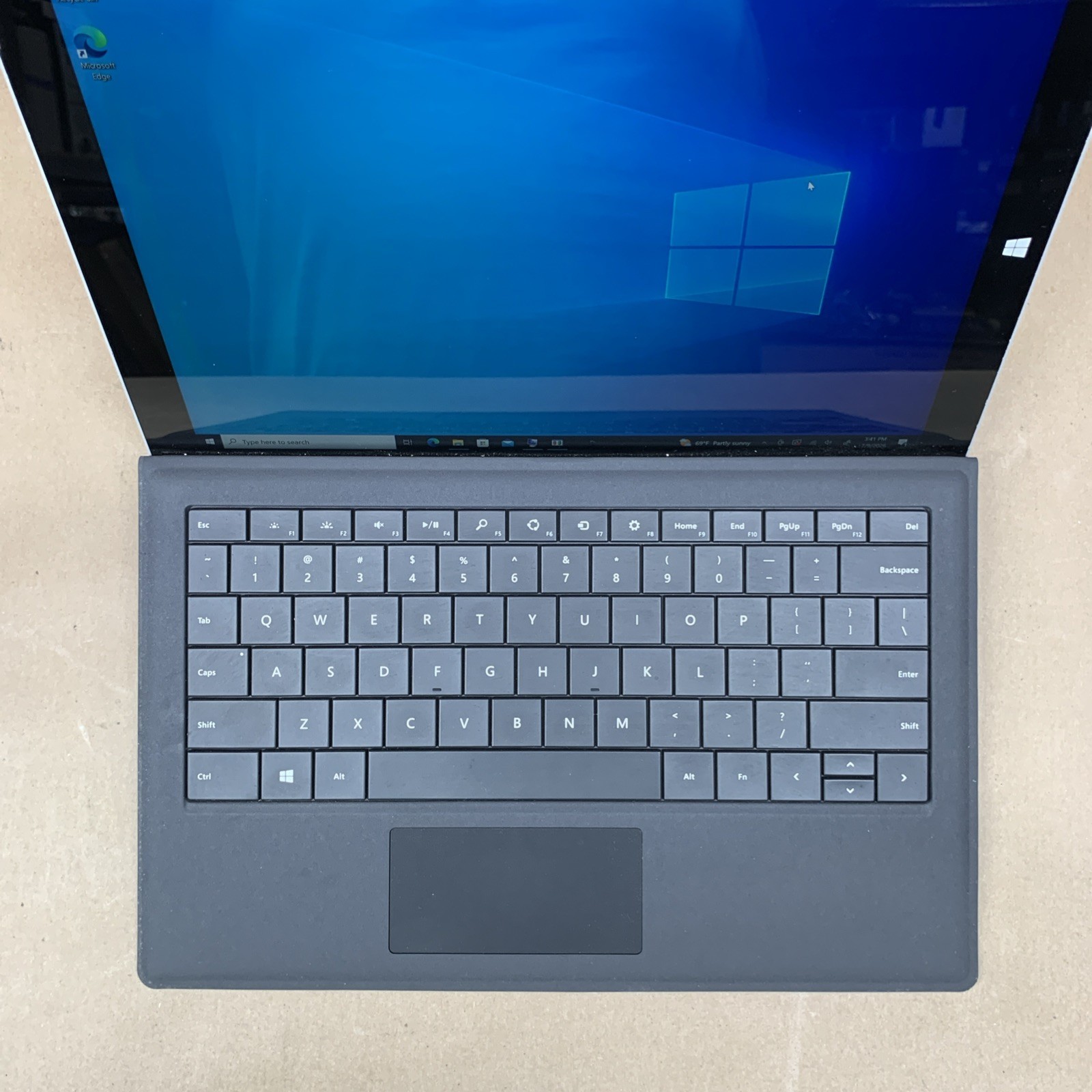 Surface Pro 3, Intel Core i5-4300U @ 1.9GHz, 4GB RAM, 128GB SSD, W10P