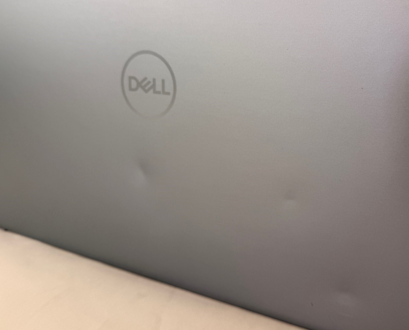 Dell Inspiron 5640 16″ 1920×1200 Touch Core 7 150U 16GB 1TB SSD W11H – Dents