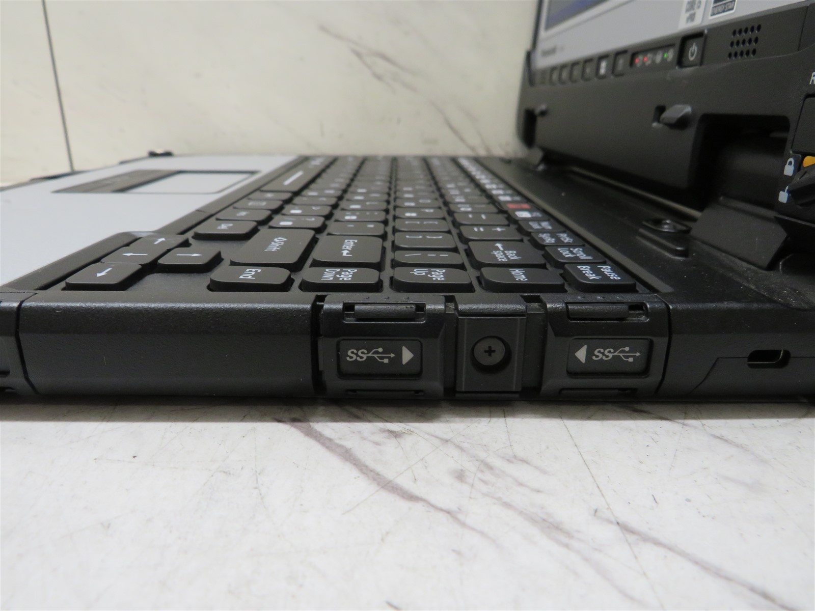 Panasonic Toughbook CF-33 Intel i5-10310U@1.7GHz 16GB RAM Laptop 3220Hrs