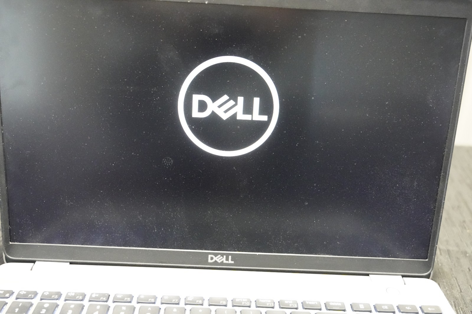 2020 Dell Latitude 15 5511 i5-10400H 16GB RAM 250GB HDD 15.6″ HD PRO Fingerprint