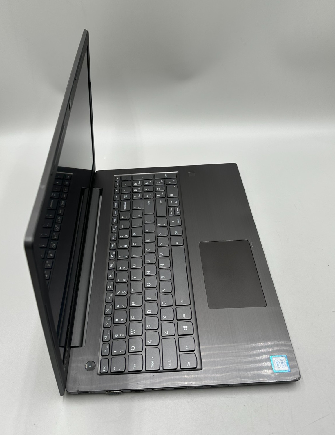 LENOVO V330-15IKB 15.6″i5-7200U 2.5GHz 256GB SSD 8GB DDR4 Gray Laptop Fair/READ