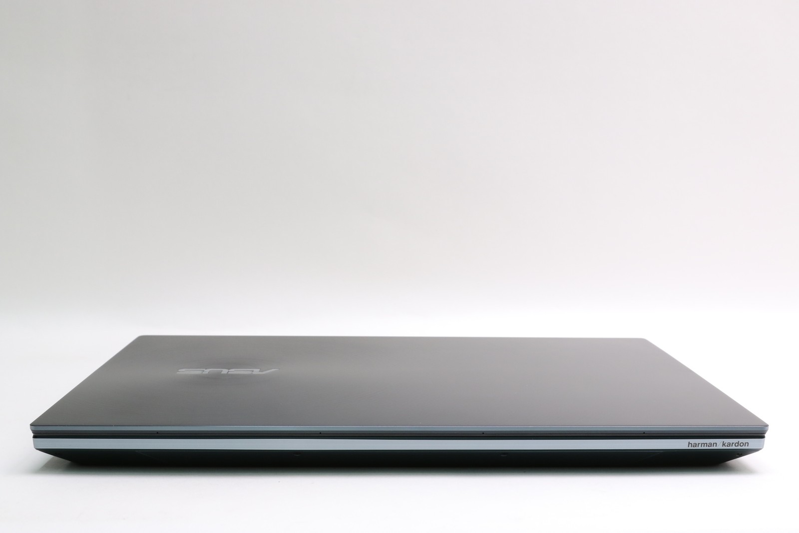 READ! 15″ Asus Zenbook Pro Duo UX581GV, i7-9750H, 16GB, 1TB