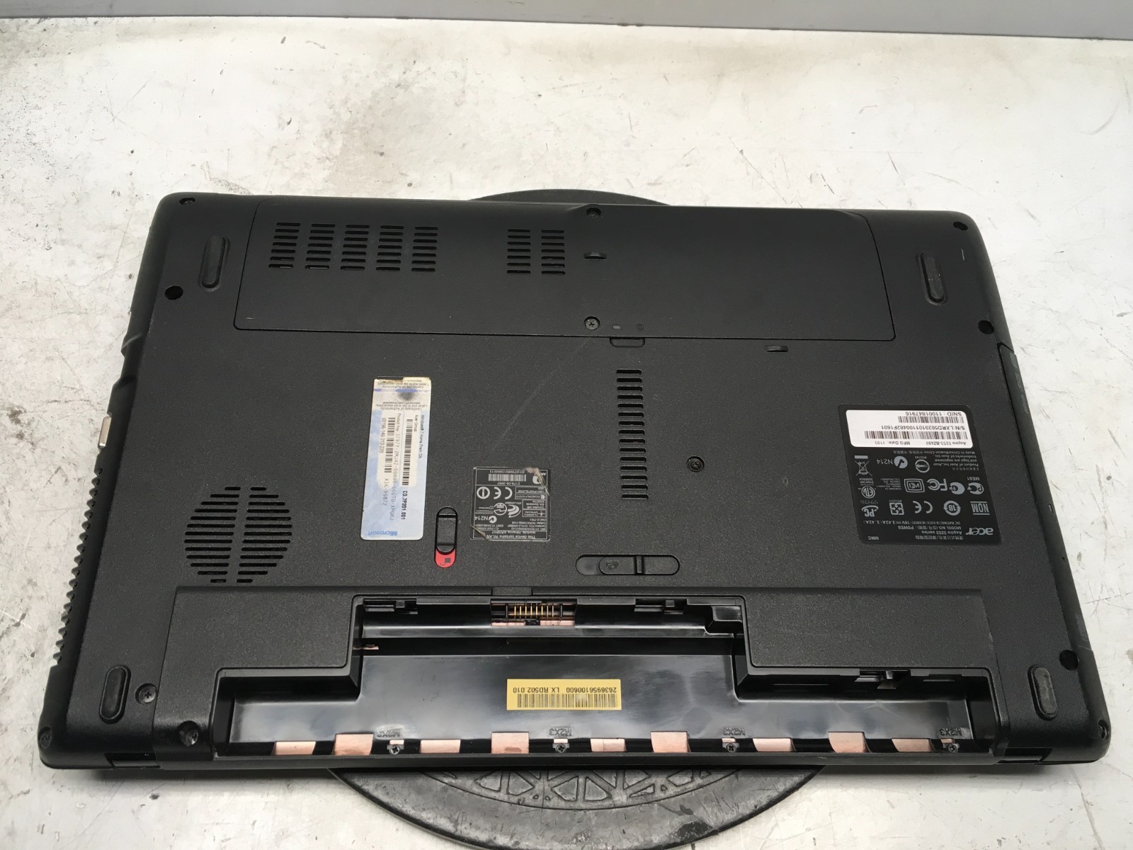 Acer Aspire 5253-BZ480 AMD E-350 1600MHz 4 GB NO HDD