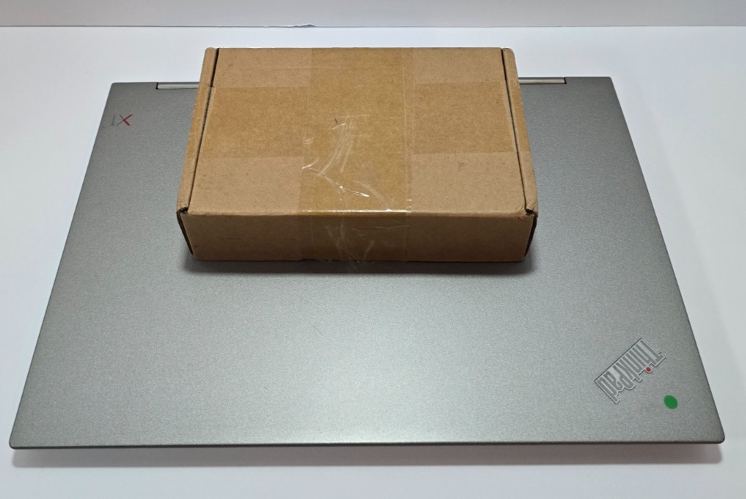 Lenovo ThinkPad X1 Yoga 3rd Gen i7-8650U, 16GB RAM, 256GB NVMe SSD, Charger