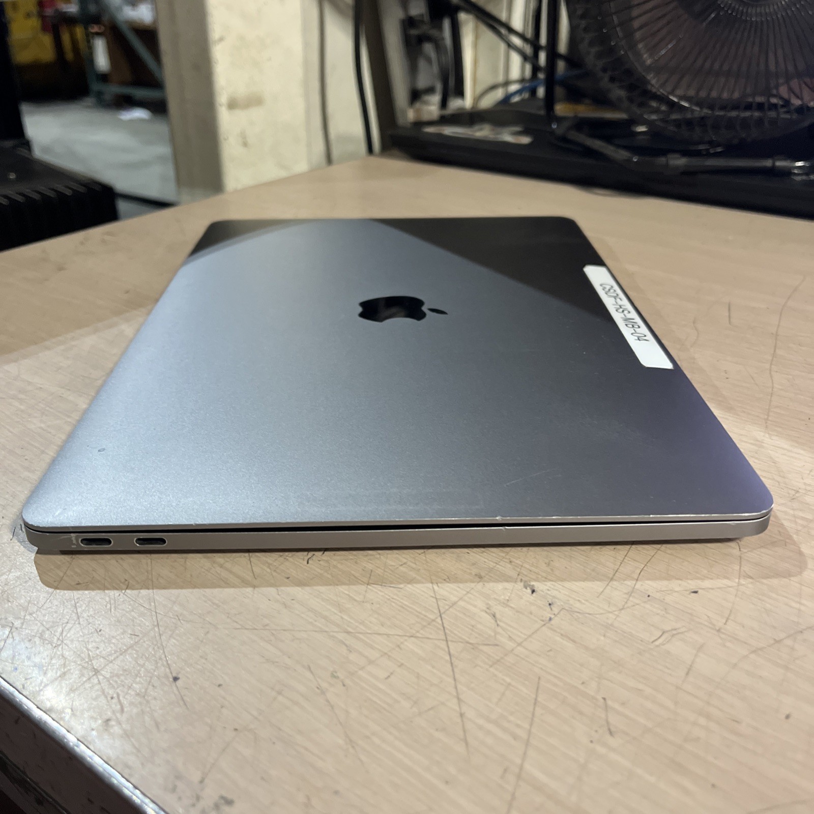APPLE MACBOOK PRO 13″ MID-2017 CORE I5-7360U 2.3GHZ 8GB RAM NO HD “