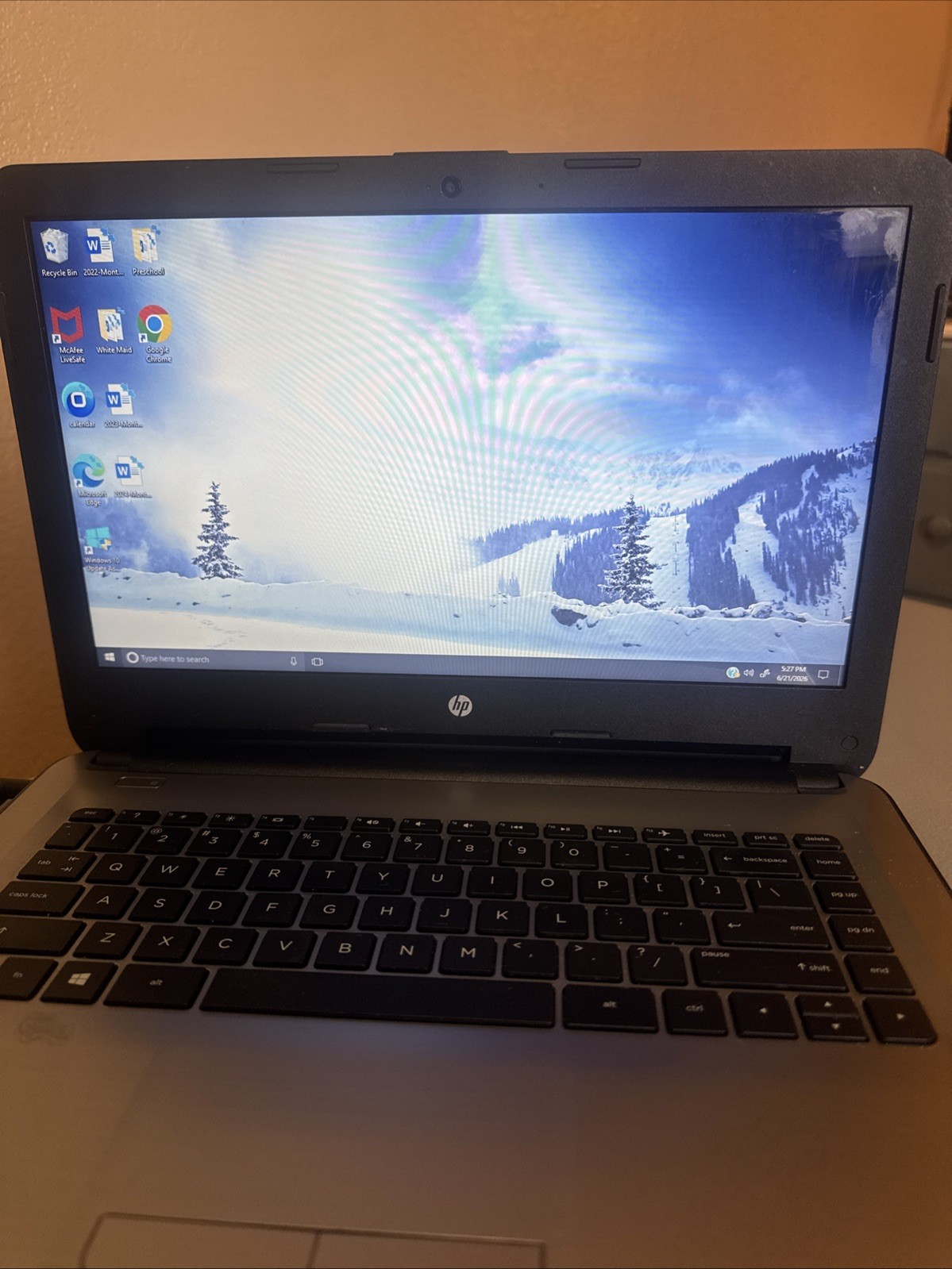 HP 14-an010nr 14″ AMD E2-7110, 32GB eMMC Chromebook w/ Webcam / HDMI NO CHARGER