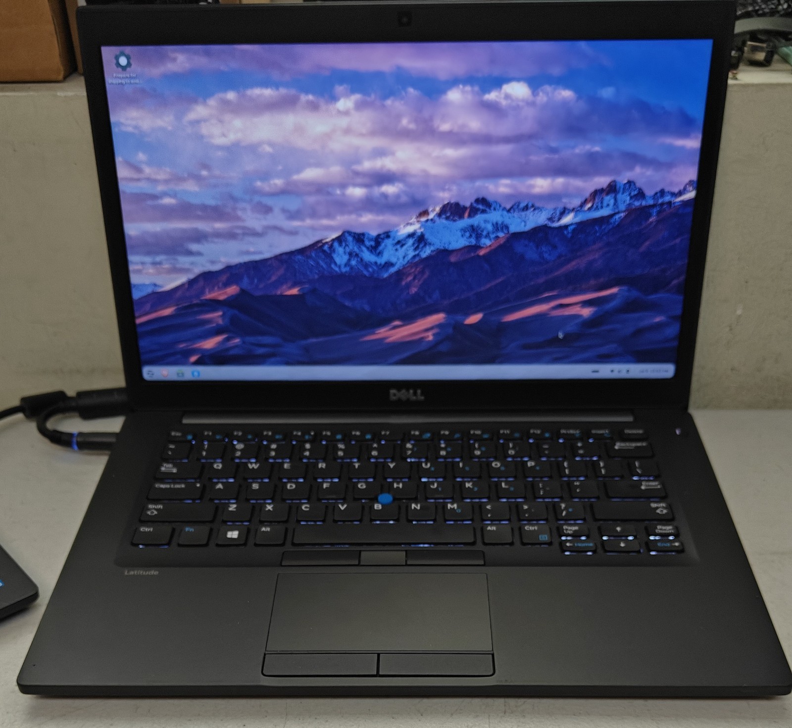 Dell Latitude 7480 i5-7300u 2.6GHz, 8GB RAM, 256GB NVMe, Linux Zorin 18.1