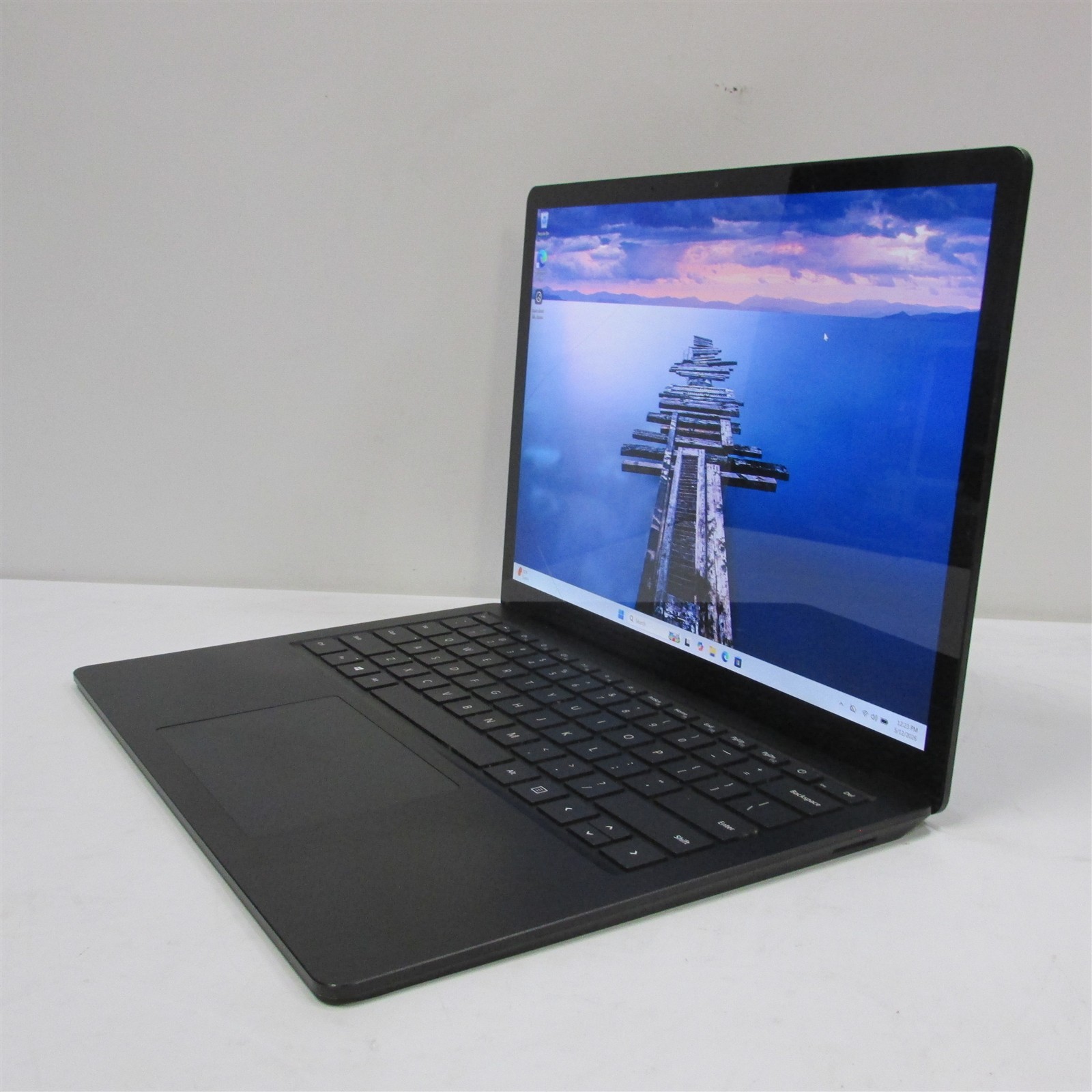 Microsoft Surface Laptop 3 1867 i7-1065G7 1.3GHz 16GB 256GB 13.5″ W11H SCRN DMG