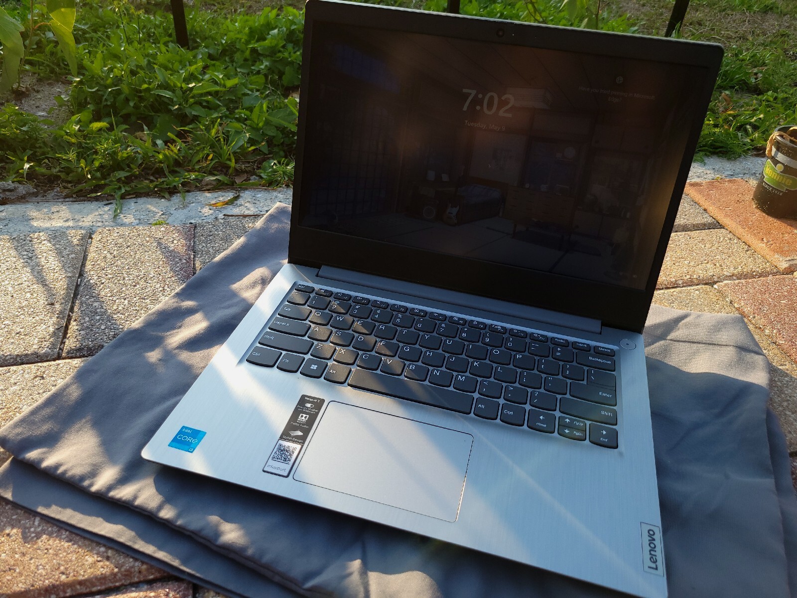 Lenovo IdeaPad 1 15ADA7 15.6″ (128GB eMMC, AMD Athlon Silver 3050U, 3.20 GHz,…
