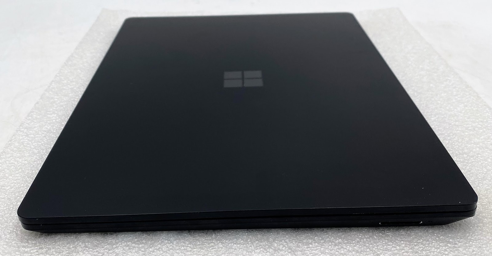 Microsoft Surface Laptop 4- 256GB SSD, 16GB DDR4 RAM, i7-1185G7 CPU, Win 11 Pro