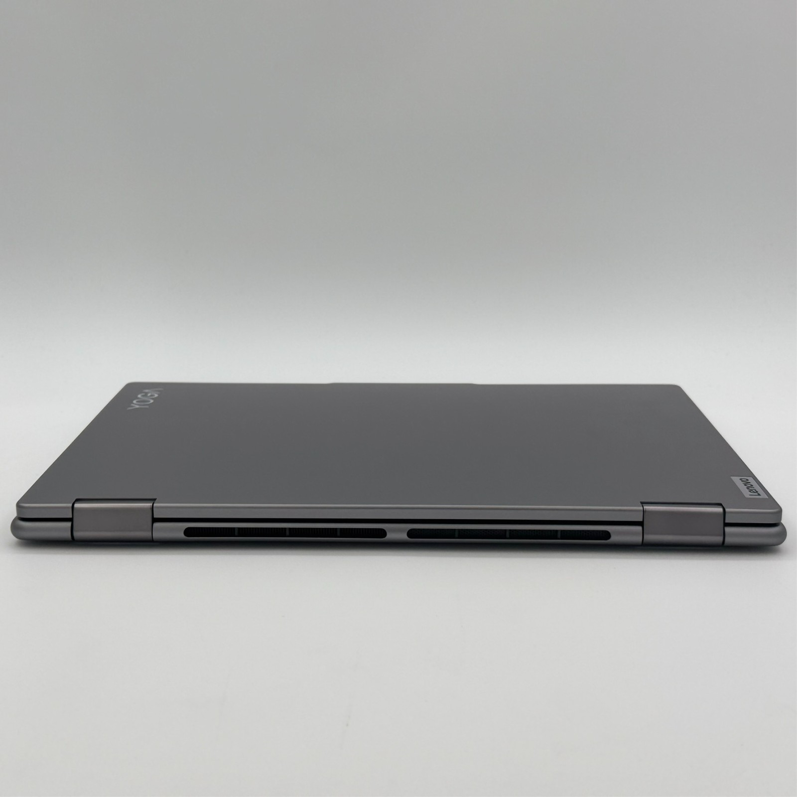 Lenovo Yoga 7 2-in-1 16″ 2K Touchscreen Ryzen 7 8840HS 16GB 512GB SSD Gray