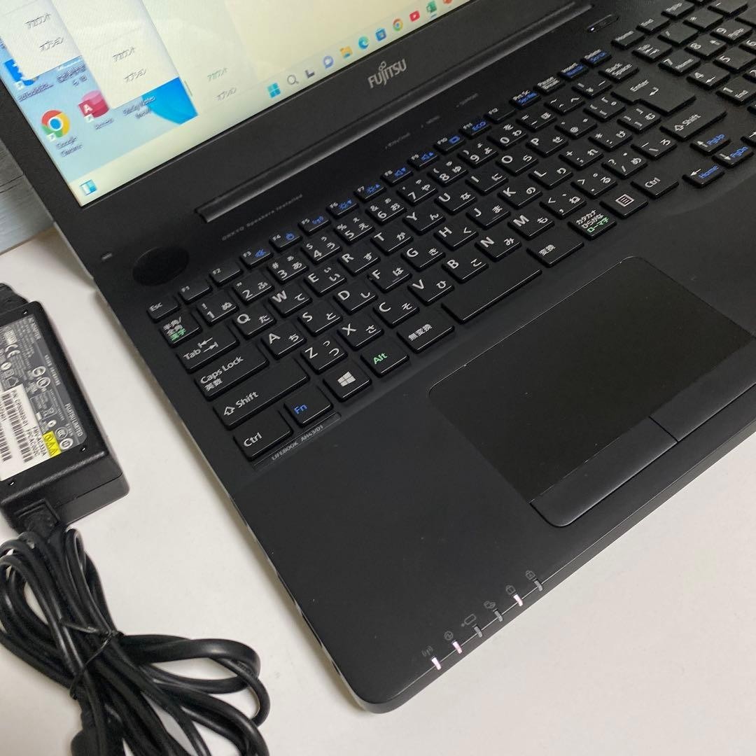 FUJITSU LIFEBOOK Laptop Windows 11 Pro 64 bit RYZEN 3 SSD 128GB Black Used Japan