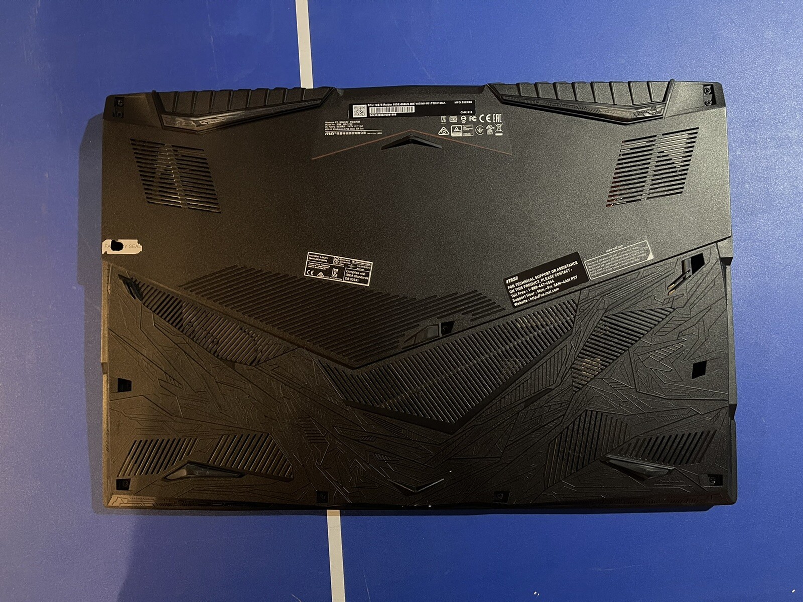 MSI GE 75 Raider 2021 Edition w/ Razer Huntsman Mini Keyboard