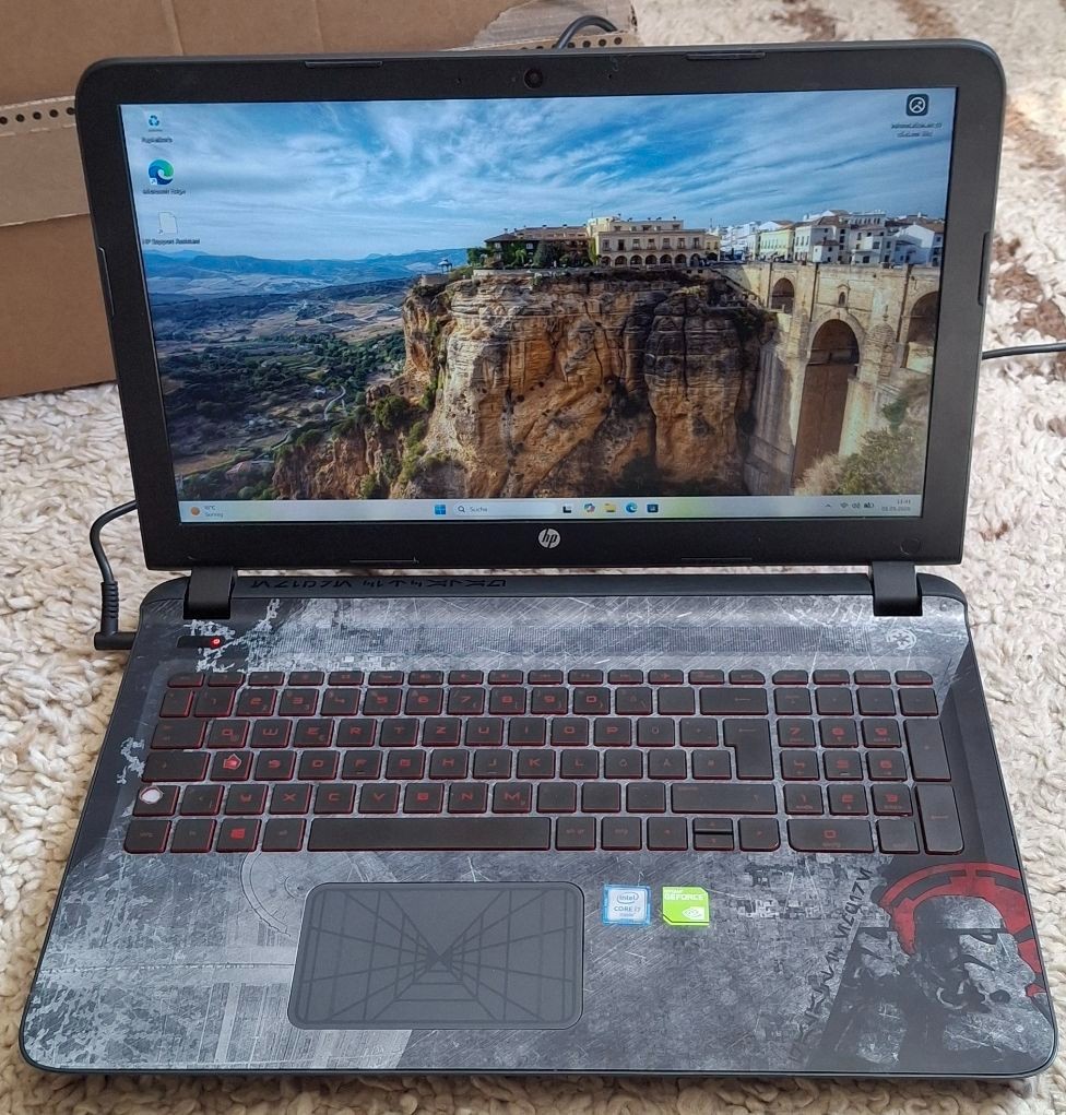 HP Star Wars Special Edition Laptop 15-an031ng -250GB SSD & 12GB RAM. VIDEO
