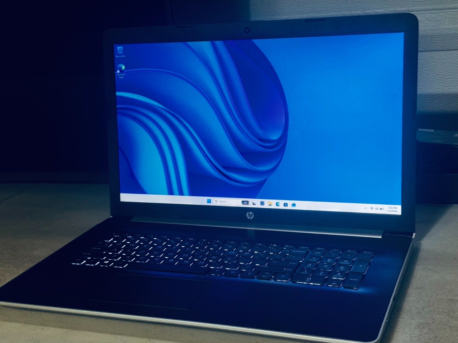 HP 17″ Laptop-Intel i7 7500U-8GB RAM-1TB HDD WIN 11-8GB RAM