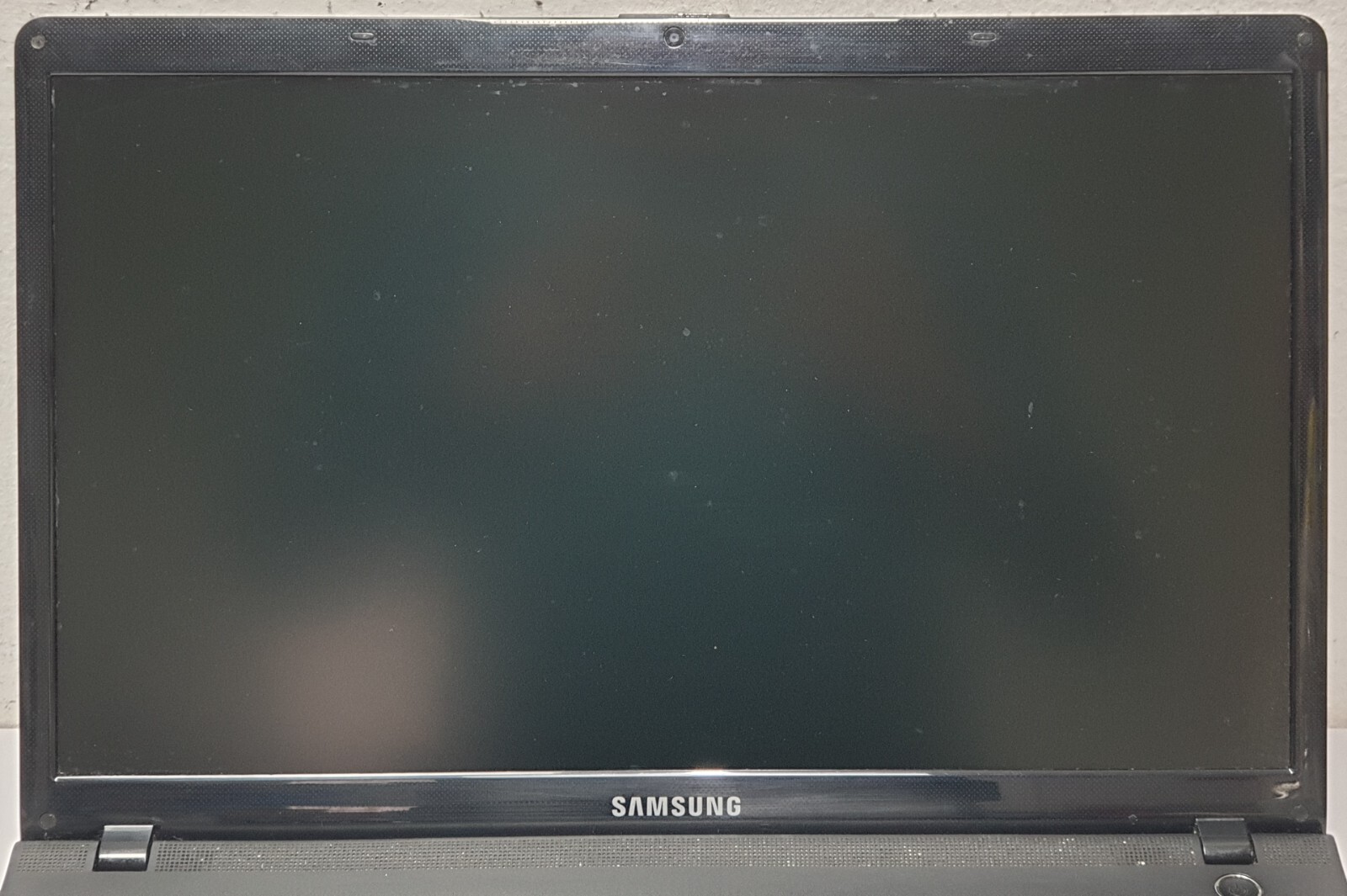 Samsung NP300E Windows XP Notebook i5-2430M 2.40GHz 500GB 4GB 15.6″ DVD FAULTY!