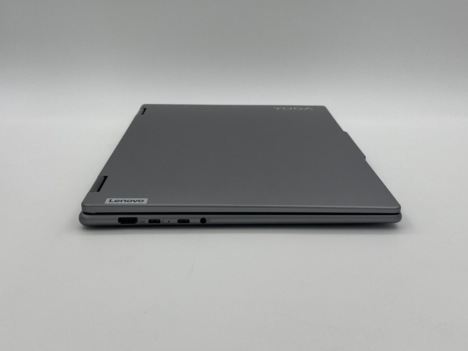 Lenovo Yoga 7 2-in-1 16″ 2K Touchscreen Ryzen 7 8840HS 16GB 512GB SSD Gray