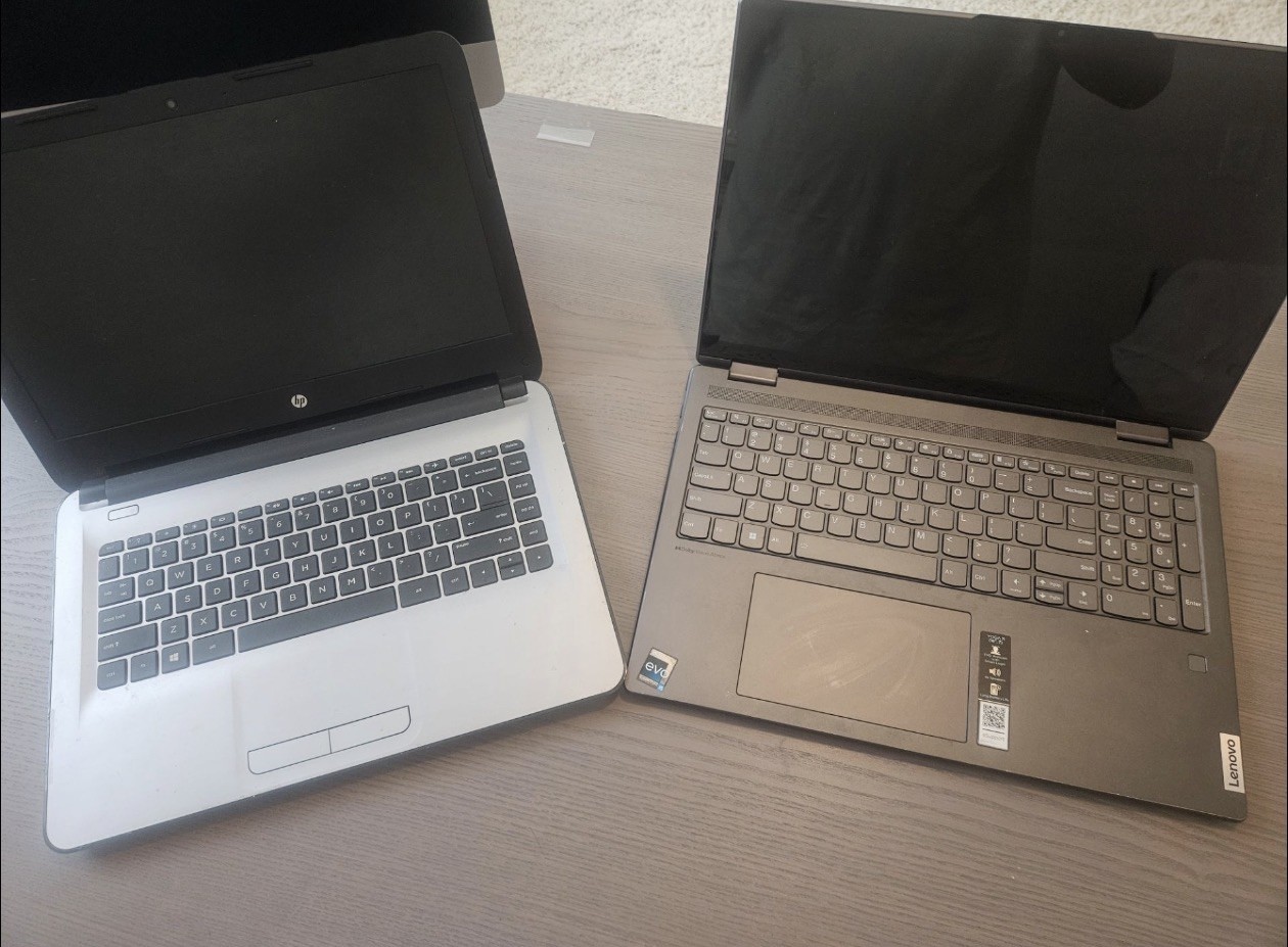Lenovo Yoga 7i 16IAP7 16″ touch Unknown Specs with HP Chromebook