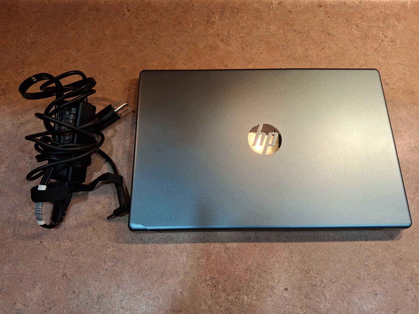 HP Laptop 14-EM0002WM 14″ Athlon Silver 7120U 2.4GHz 4GB RAM 128GB SSD – Blue
