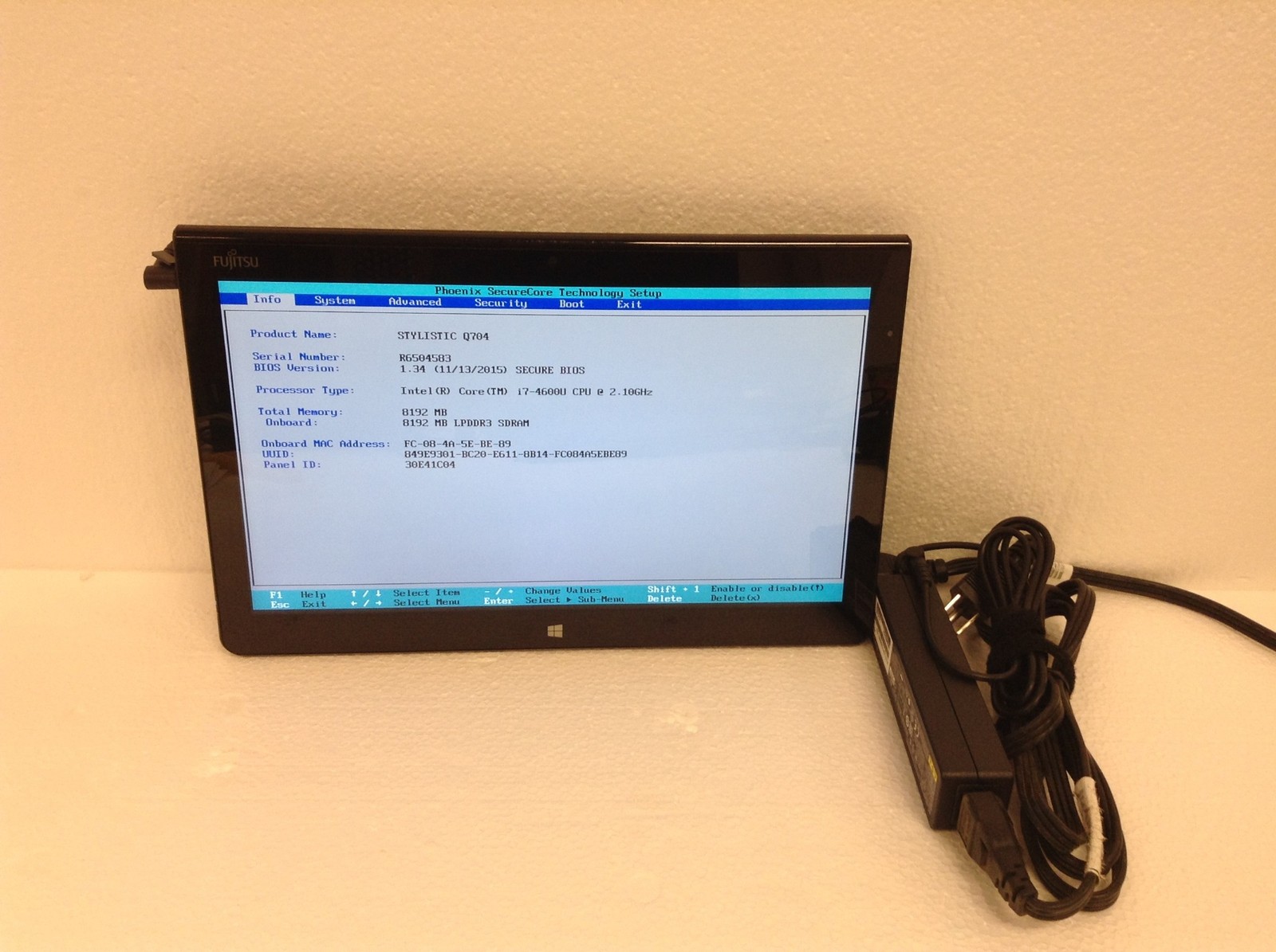 Fujitsu Stylistic Q704 i7-4600U 2.10GHz 12.5″ Touch Tablet 8GB, No SSD FREE SHIP