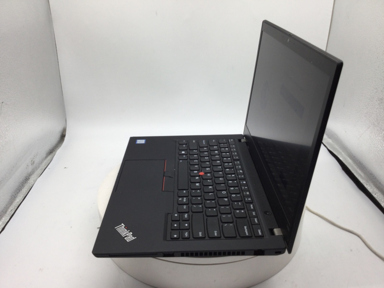 Lenovo ThinkPad T490 14″ Laptop i5-8365U 16GB RAM 256GB SSD Win11Pro Used READ