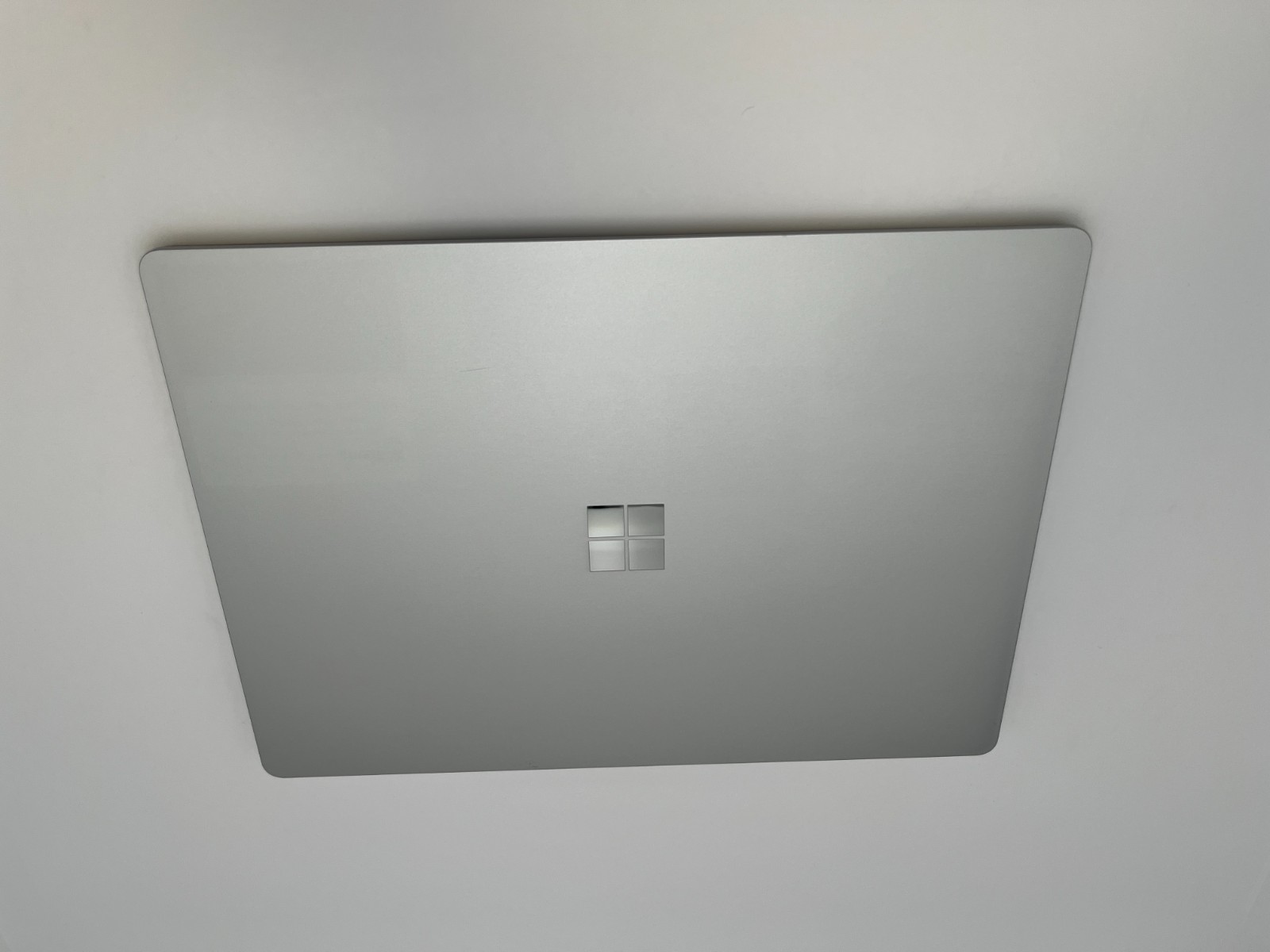 Microsoft Surface Laptop 4 1950 13.5″ Touch i7-1185G7@3.0GHZ 16GB RAM 512GB NVME