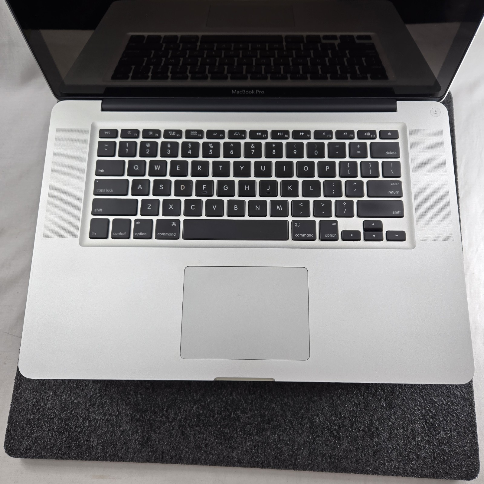 Lot of (5) Apple MacBook Pro A1286 intel i5 – Mixed condition — PARTS