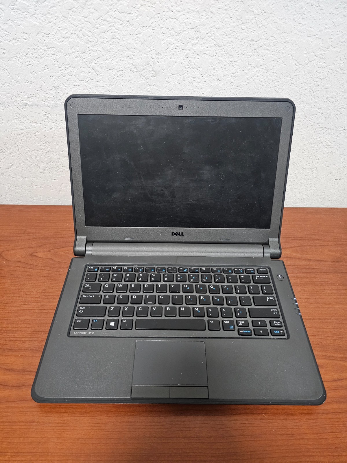 DELL Latitude 3350 Laptop (13.3″, i3-5005U, 8 GB/120 GB SSD, Win11) – TESTED