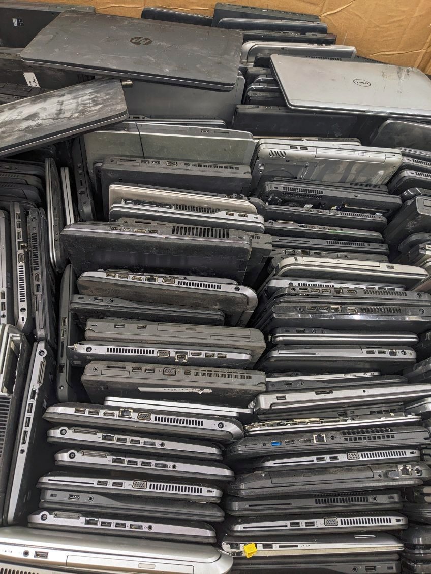 Bulk lots of Laptops 4th and 5th Gen Mix Brands and models vary *PLEASE READ*